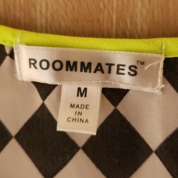RoomMates Womens Checked Semi Sheer Top Medium - Picture 6 of 8